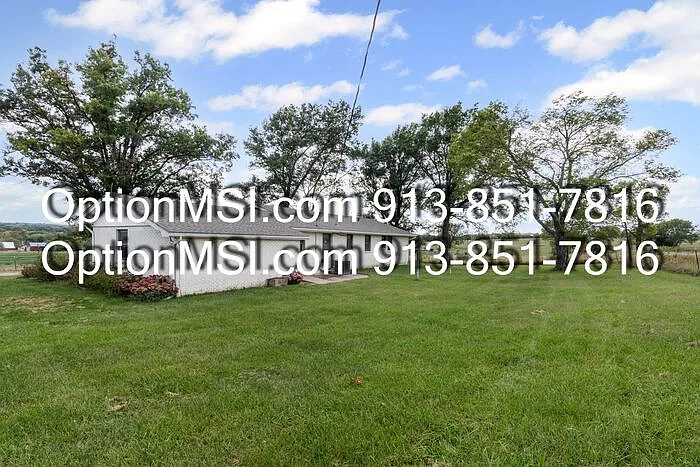 188 N 1600th Rd — Photo 37