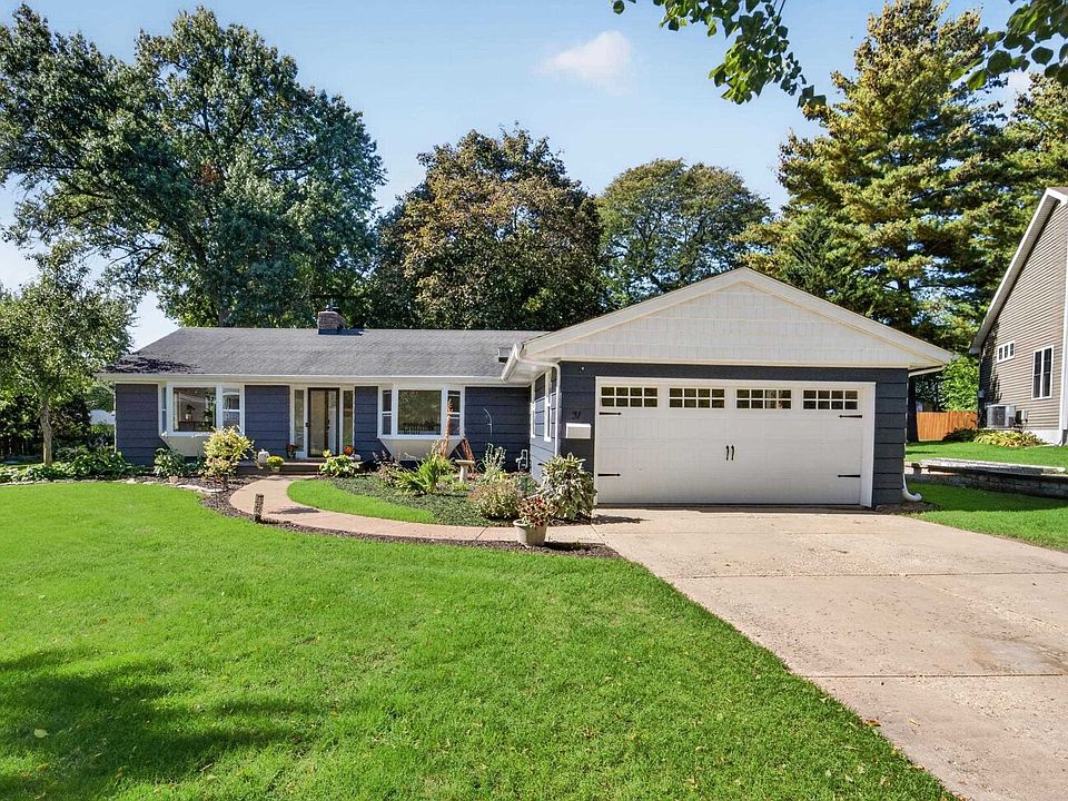 1st image of 31 Hiawatha Cir