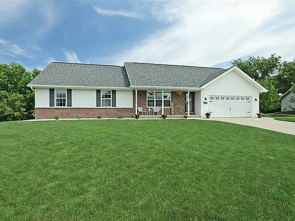 3rd image of 1956 N Cross Creek Cir