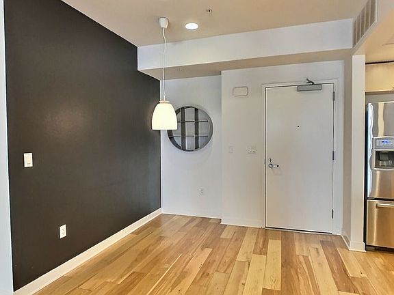 3rd image of 88 Bush St Unit 1182