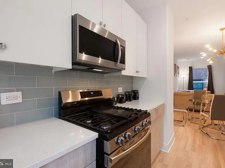 317 Riggs Park Pl NE — Photo 7