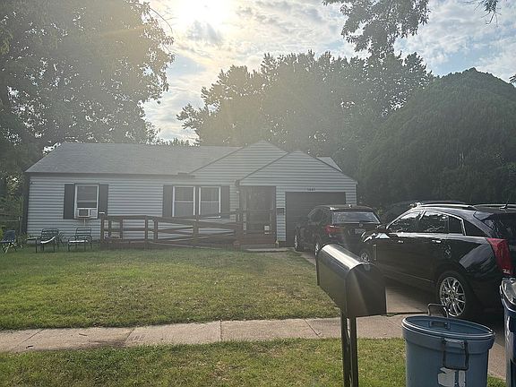 2nd image of 1445 N Broadview St