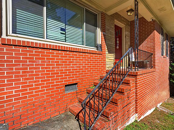 4th image of 720 Forest Ridge Dr W