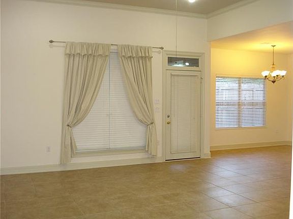 4th image of 19392 Crawford Rd