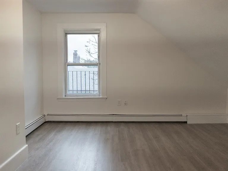 22 Ashford St #22 — Photo 5