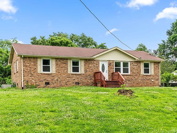 4th image of 1317 Courtney Dr