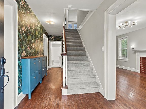 3rd image of 414 E Forrest Ave