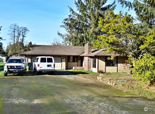 9828 Waller Rd E, Tacoma, WA 98445