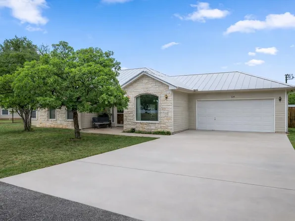 128 W Persimmon Dr, Marble Falls, TX 78654