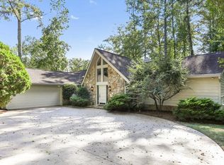 3972 Spalding Holw, Norcross, GA 30092