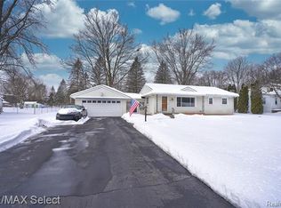 1500 Amy St, Burton, MI 48509