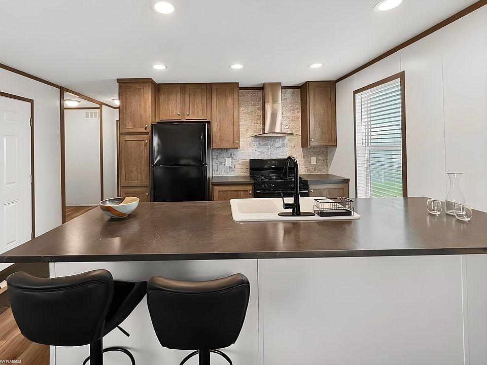 15369 Cartier Dr, photo 6