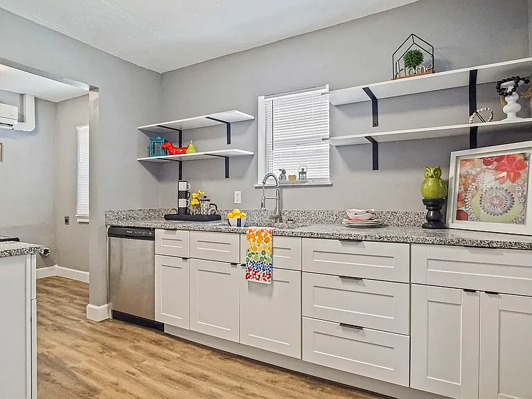 1704 Cairo Ave — Photo 10
