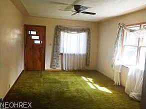 4th image of 23 E Oakland Blvd