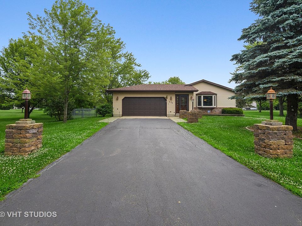 1st image of 609 Meadow Ct