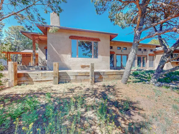 55 Upper Juan Tomas Rd, Tijeras, NM 87059