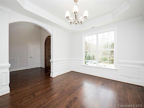 3rd image of 6841 Larrisa Ct