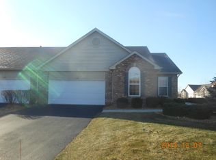 17201 Fontana Ln, Lockport, IL 60441