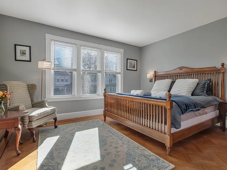 70 Humboldt Ave — Photo 14