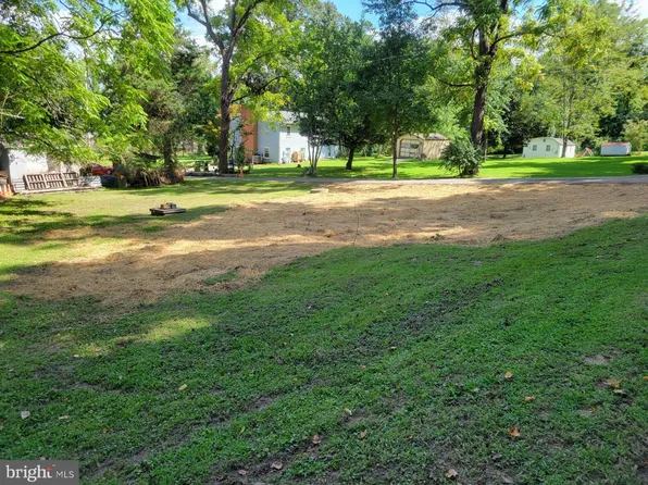 23608 Hawkins Dr, Aquasco, MD 20608