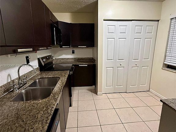 4th image of 11225 Royal Palm Blvd #11225