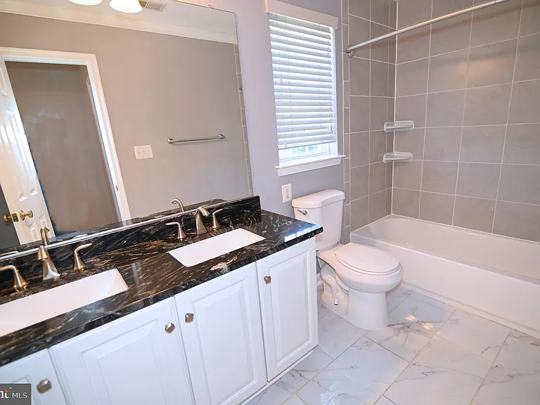 4502 Rockdale Ln — Photo 46