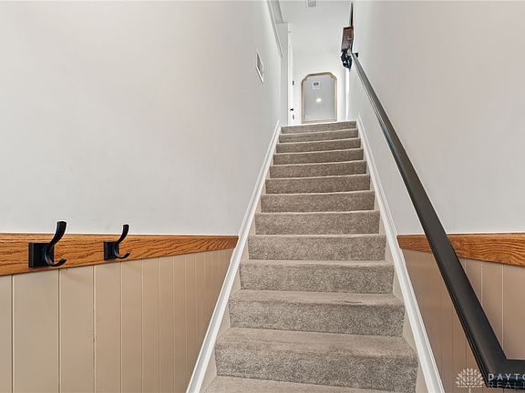 3rd image of 5199 Hazeltine Ln