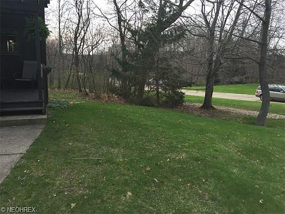 5th image of 9424 Bassett Ln #420