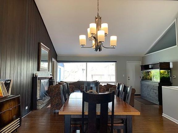 3rd image of 4230 Timberlane Dr