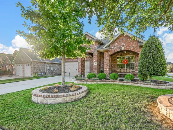 1165 Crest Breeze Dr, Fort Worth, TX 76052