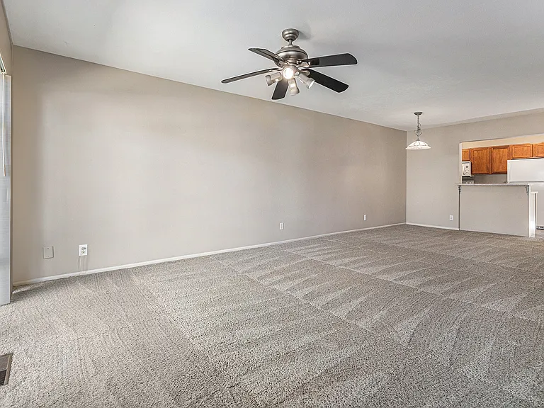 4379 W Ponds Cir — Photo 2