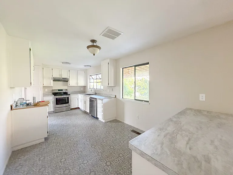 118 Meadowlark Way — Photo 11