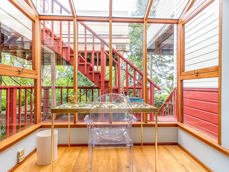 546 Liberty St — Photo 9