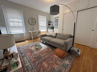 62 Phillips St APT 4, Boston, MA 02114