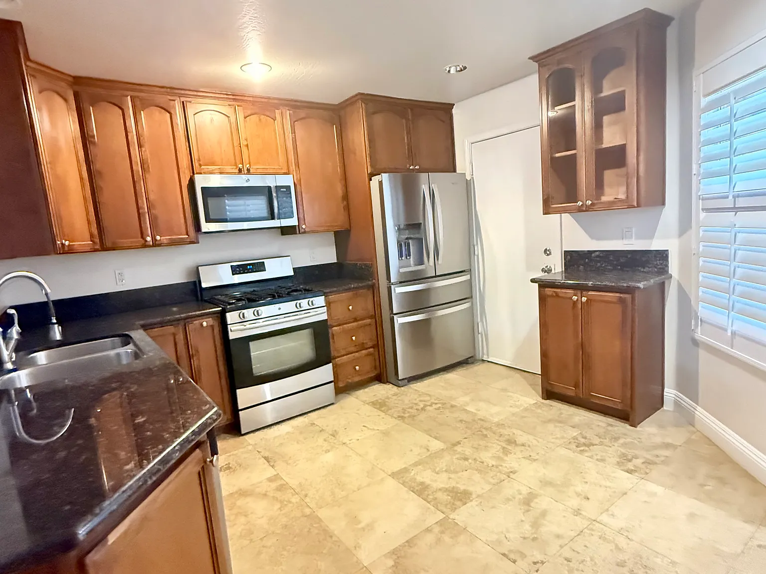 2907 Colville Ave — Photo 3