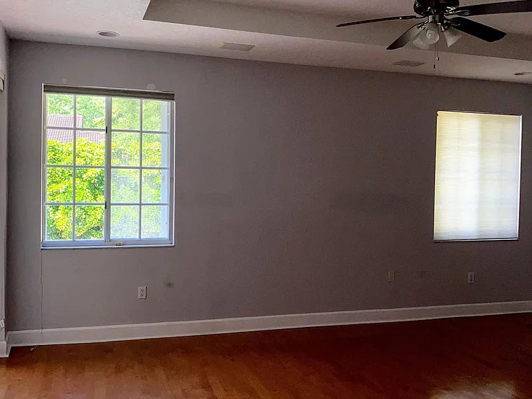 Master bedroom pic 2