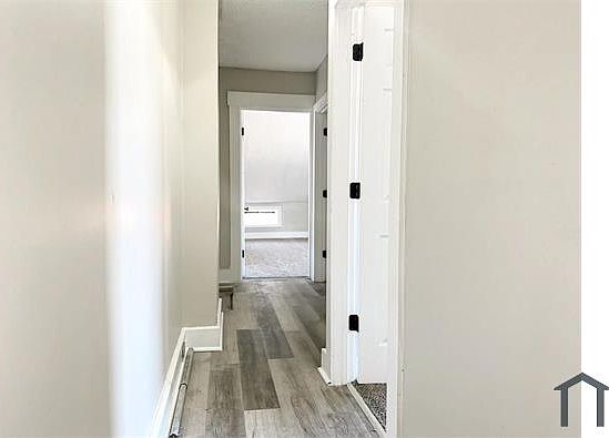 3rd image of 1064 Banklick St #2