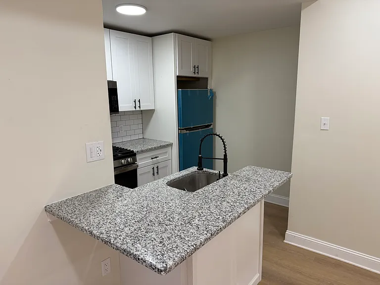 5116 Folsom St — Photo 10