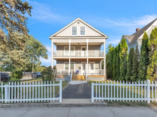 253-255 Oak St, Springfield, MA 01151