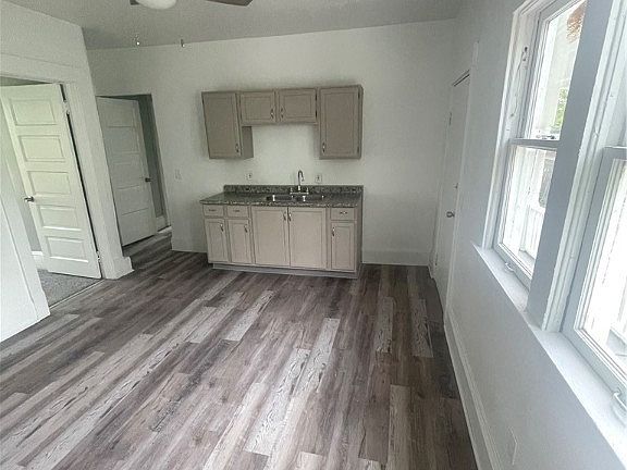 4th image of 4234 E 116th St