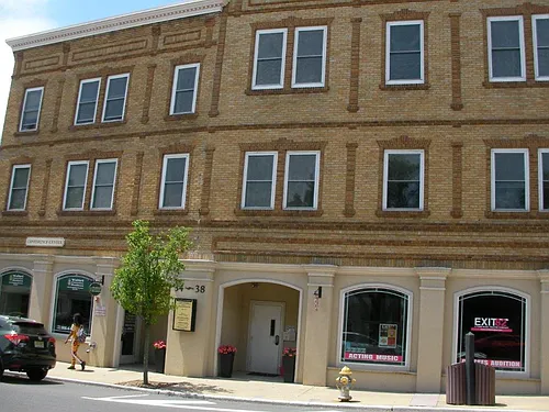 34 Main St Photo 1