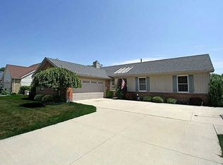 245 Brooke Dr, Oregon, OH 43616