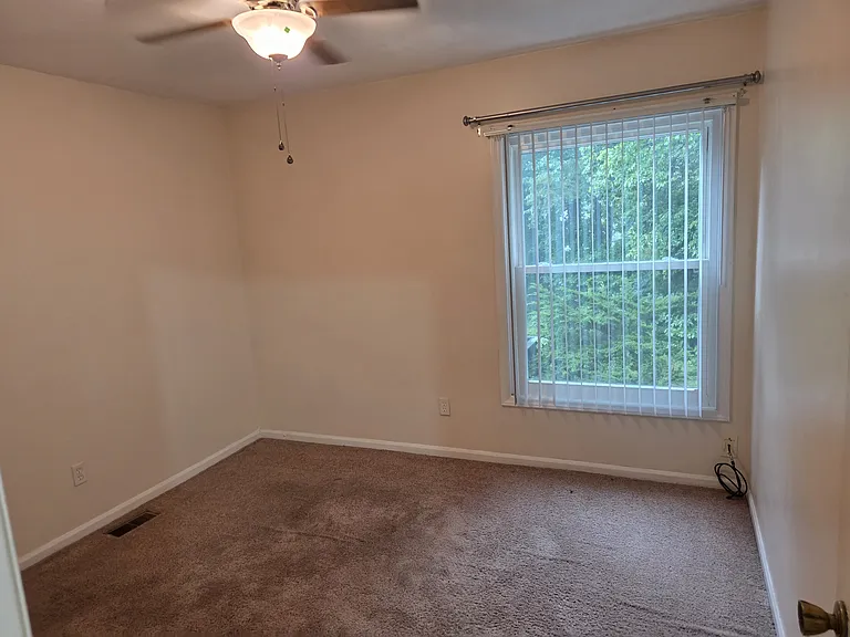6105 Honeysuckle Ln — Photo 7