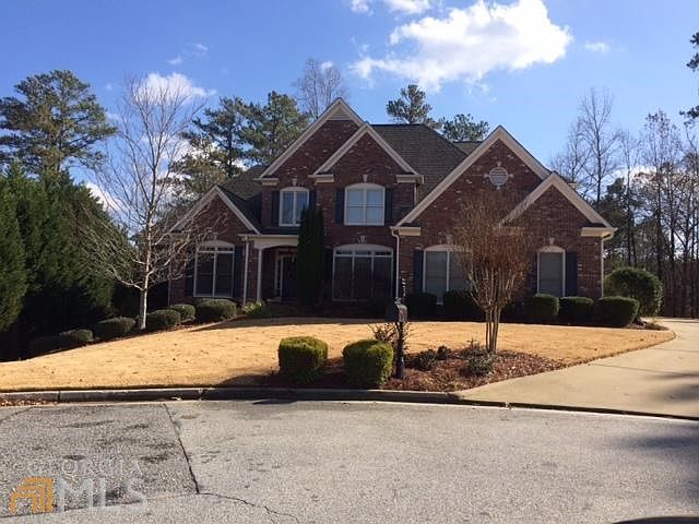 2nd image of 305 Brooke Manor Ct