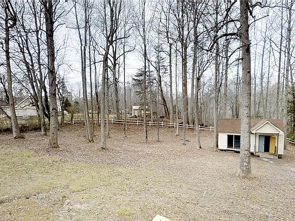 5th image of 6630 Valley Dr