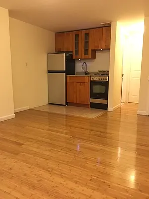 Rented by Meraki Realty LLC | media 10