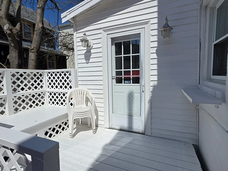 34 N Montgomery Ave — Photo 26
