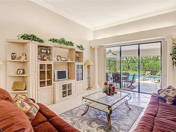 5th image of 28440 Winthrop Cir