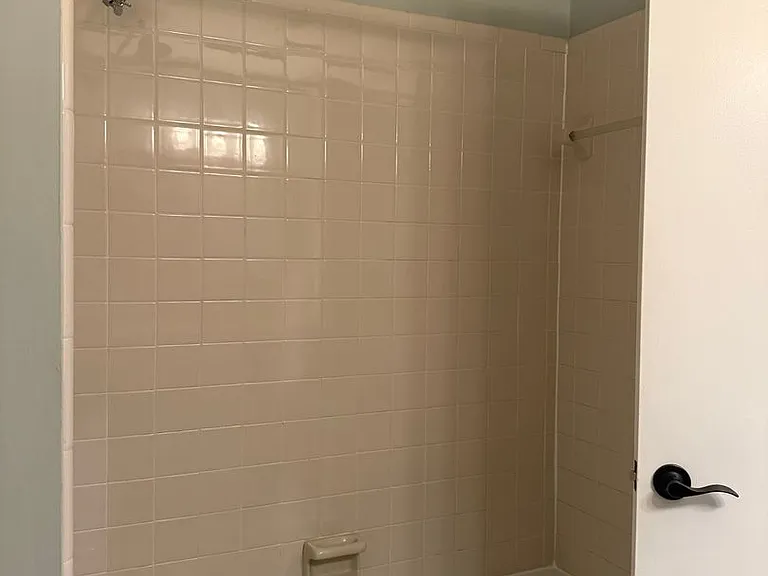8 Shadywood Ct — Photo 12
