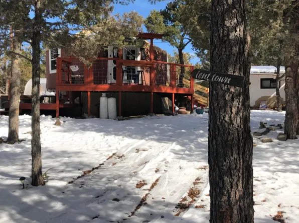 49 Peacock Ln, Tijeras, NM 87059